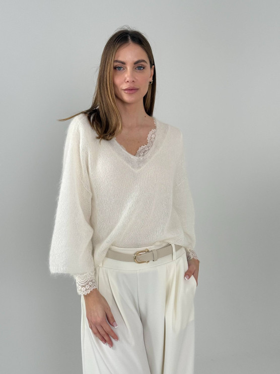 Джемпер-павутинка з V-подібним вирізом