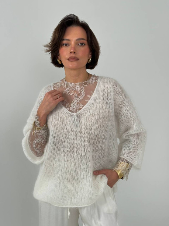 Джемпер-павутинка з V-подібним вирізом