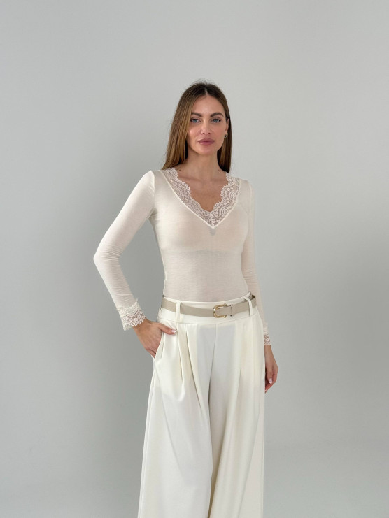 Кашеміровий лонгслів із мереживною обробкою PANNA